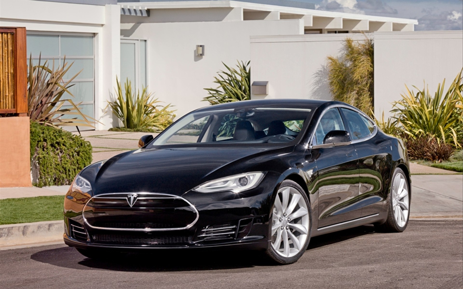 图1 Tesla-Alpha-Model-S-2011-widescreen-11.jpg